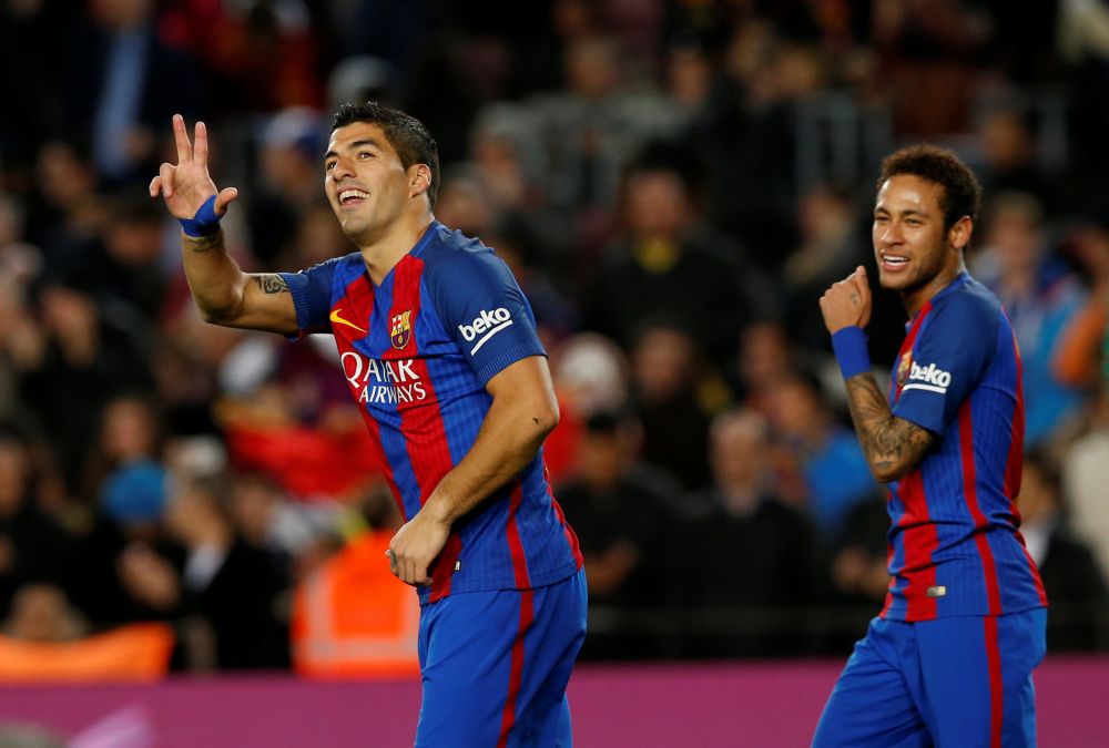 Barcelona danst weer en geeft showtje tegen Gijón