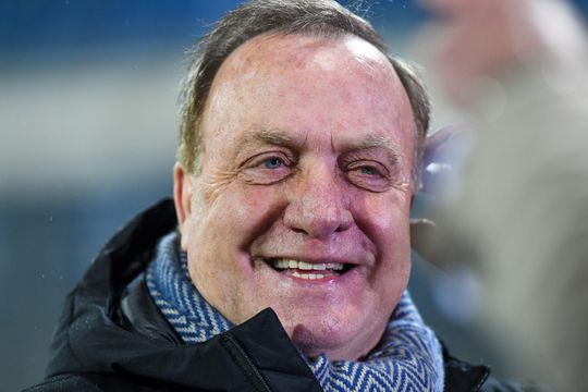 Feyenoorders ruziën met directie om salaris, Dick Advocaat wél akkoord met inlevering