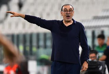 Sarri dag na CL-uitschakeling ontslagen door Juve