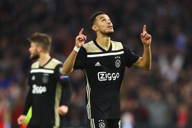 Ajax-rechtsback Mazraoui sleept verbeterd contract in de wacht