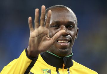 Bolt strikes again: dit keer niet 1, maar 6 vrouwen!