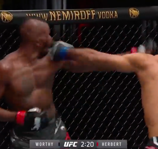 🎥 | Jai Herbert heeft 1e UFC-zege te pakken na dikke KO op Khama Worthy