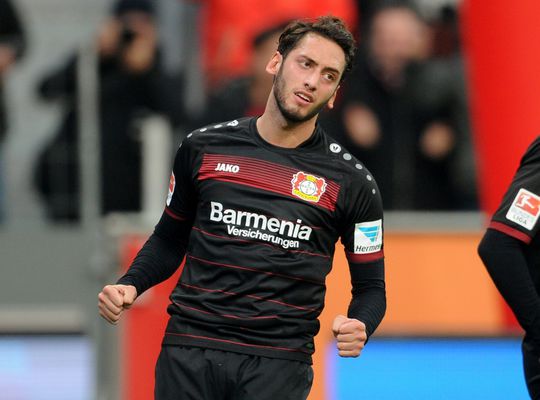 Calhanoglu krijgt dikke vette straf wegens contractbreuk