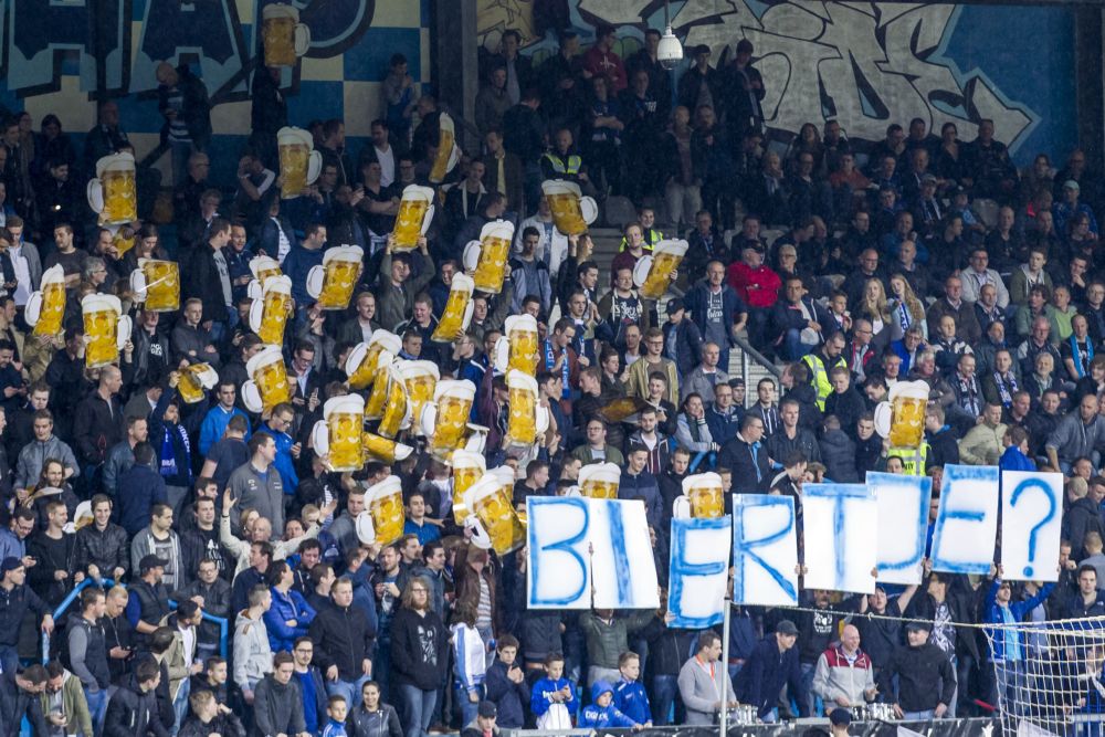 De Graafschap-fans zielsgelukkig: er mag weer bier worden gedronken