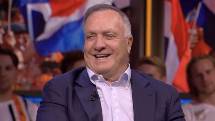 🎥 | Dick Advocaat geeft zijn opstelling voor Oranje tegen Frankrijk: 'Geweldige speler'