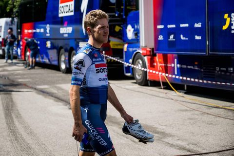 Renner van Soudal Quick-Step wint in Italië in tijden van fusiegesprekken: 'Niet akkoord met deze shit'