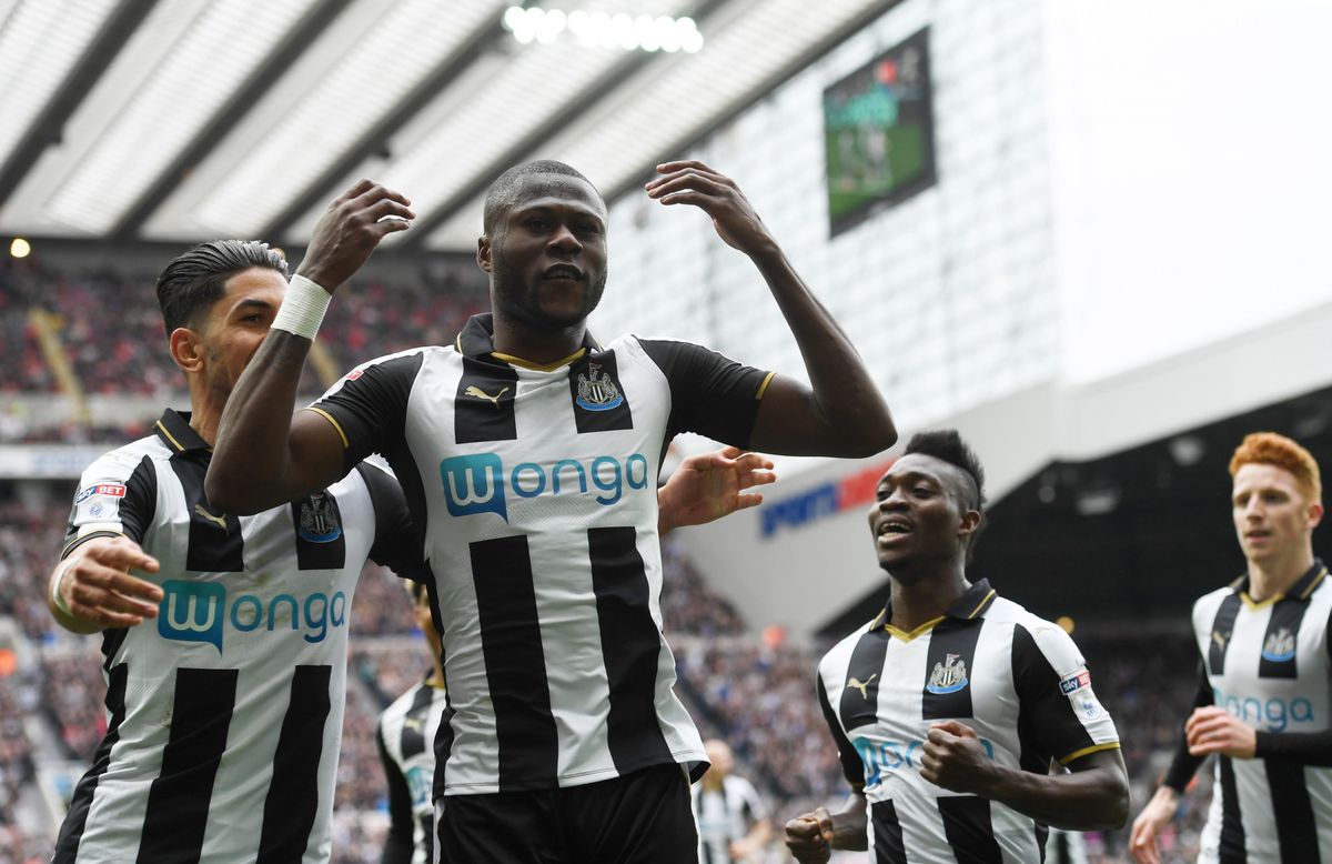 Brighton moet titel aan Newcastle laten na tegengoal in 89e minuut