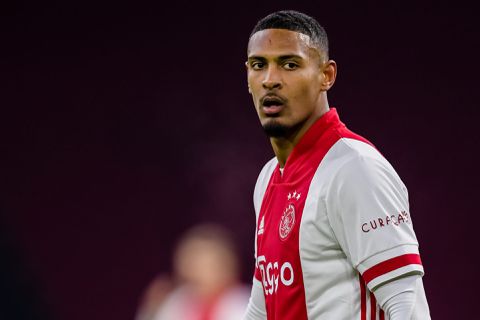 Ajax begint zonder Schuurs tegen Twente, ook Labyad op de bank