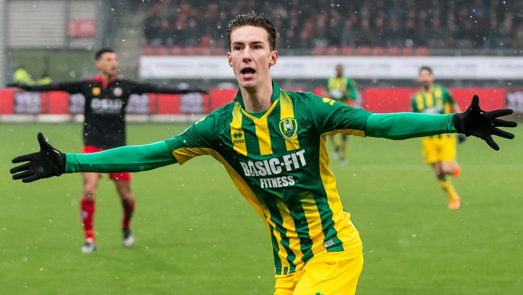 ADO Den Haag legt Van der Heijden vast