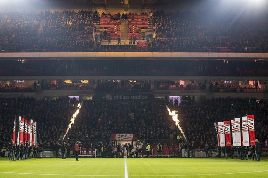 Nepfans van PSV verkopen massaal kaartjes voor mogelijke kampioenswedstrijden