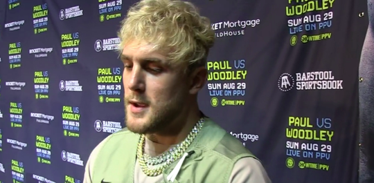 🎥 | Jake Paul lacht om 'ondergang' Conor McGregor: 'Hij is klaar én een stuk stront'