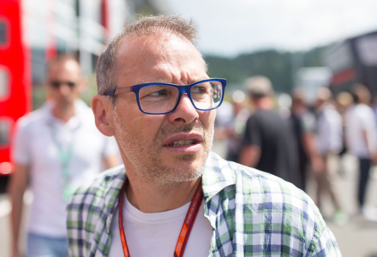 Villeneuve dist Verstappen: 'Red Bull is nergens zonder Ricciardo'