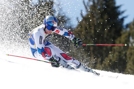 Laatste reuzenslalom om wereldbeker gewonnen door Pinturault