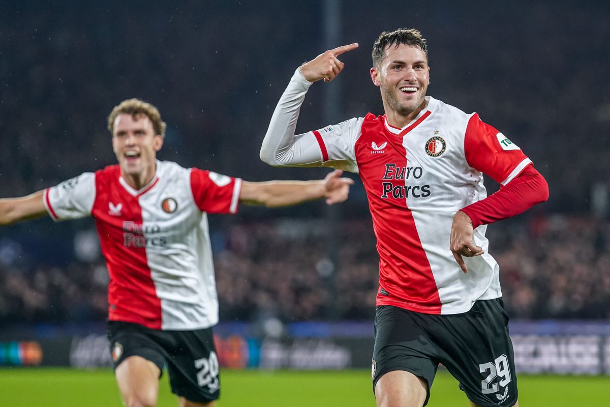 Feyenoord boekt mede door ontketende Giménez klinkende overwinning op Lazio