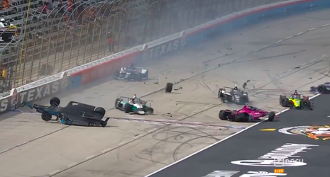 🎥 | IndyCar Texas-race kent chaotische start door deze MEGACRASH