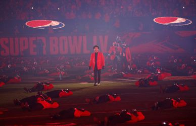 😱 | The Weeknd betaalde liefst 5,7 miljoen euro uit EIGEN ZAK voor Halftime Show tijdens Super Bowl