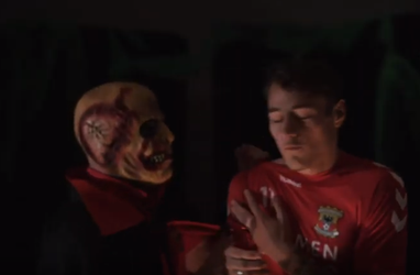 🎥| Go Ahead Eagles-speler Van der Venne schittert in heerlijke Halloween-prank
