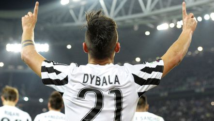 Juventus door overwinning op weg naar vijfde titel op rij