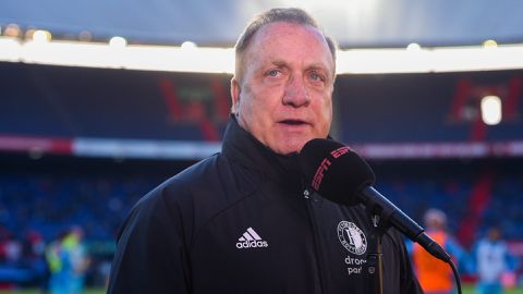 Dick Advocaat kan fluiten naar de centen! Geen premie als Feyenoord naar groepsfase gaat