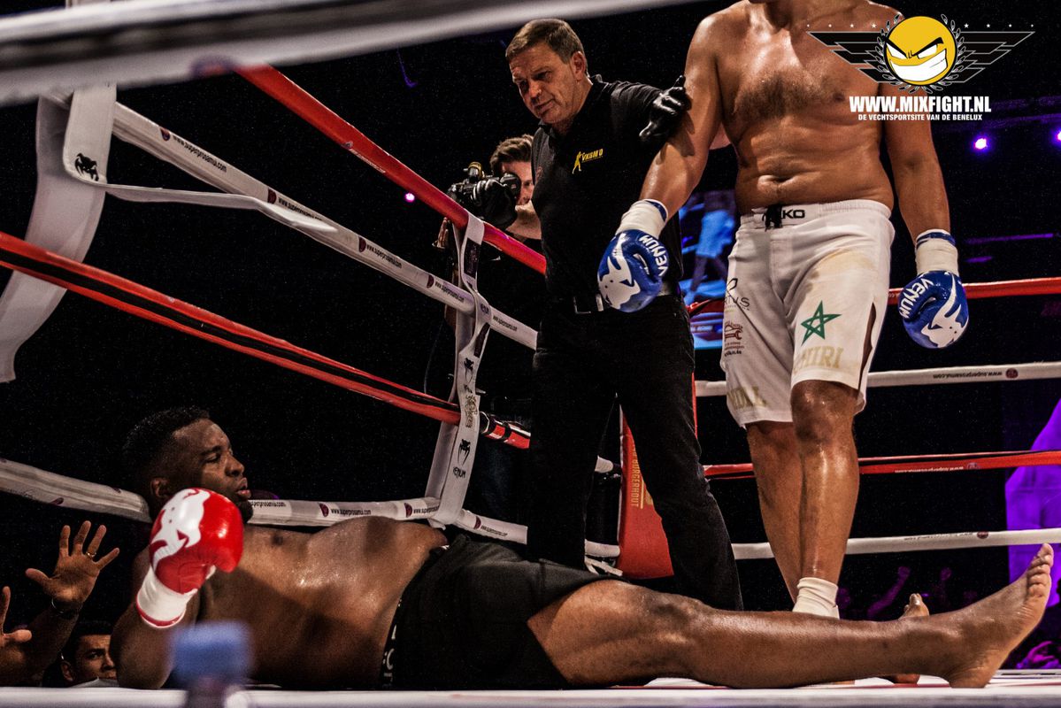 Errol Zimmerman ‘zwaar’ KO geslagen door Nidal Bchiri