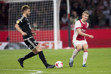 De Ligt over Bendtner: 'Niet de beste spits tegen wie ik speelde'