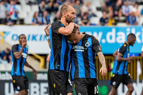 Noa Lang shinet ook in nieuwe seizoen, door belangrijke assist in 103e minuut