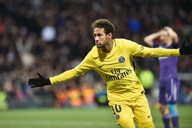 Neymar opnieuw goud waard voor zuinig PSG (video's)