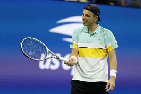 Tallon Griekspoor voelt zich niet lekker tegen Novak Djokovic en pakt slechts 7 games