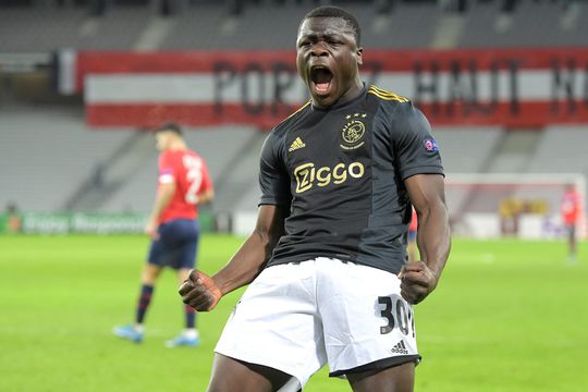 'Mino Raiola krijgt eerste bod van Europese topclub op Ajacied Brian Brobbey'