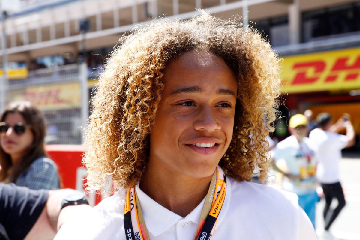 Nederlands toptalent Xavi Simons (16) vertrekt bij Barcelona