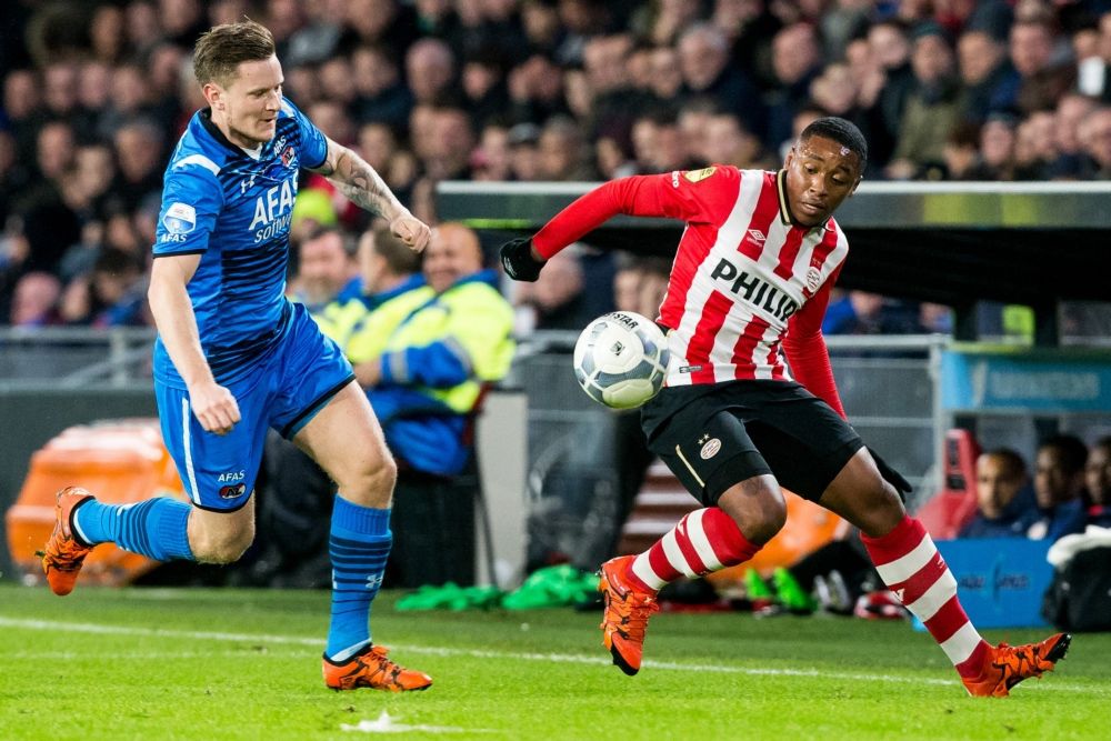 PSV heeft geen enkele moeite met AZ