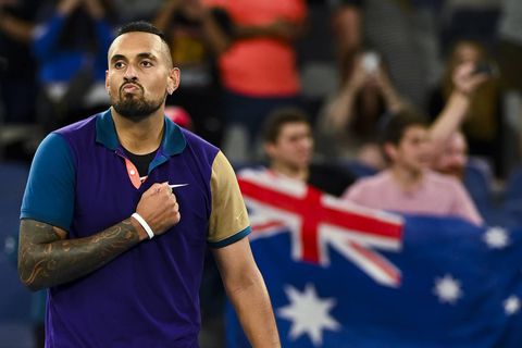 Australian Open: Nick Kyrgios overleeft 2 matchpoints en staat nu voor kraker