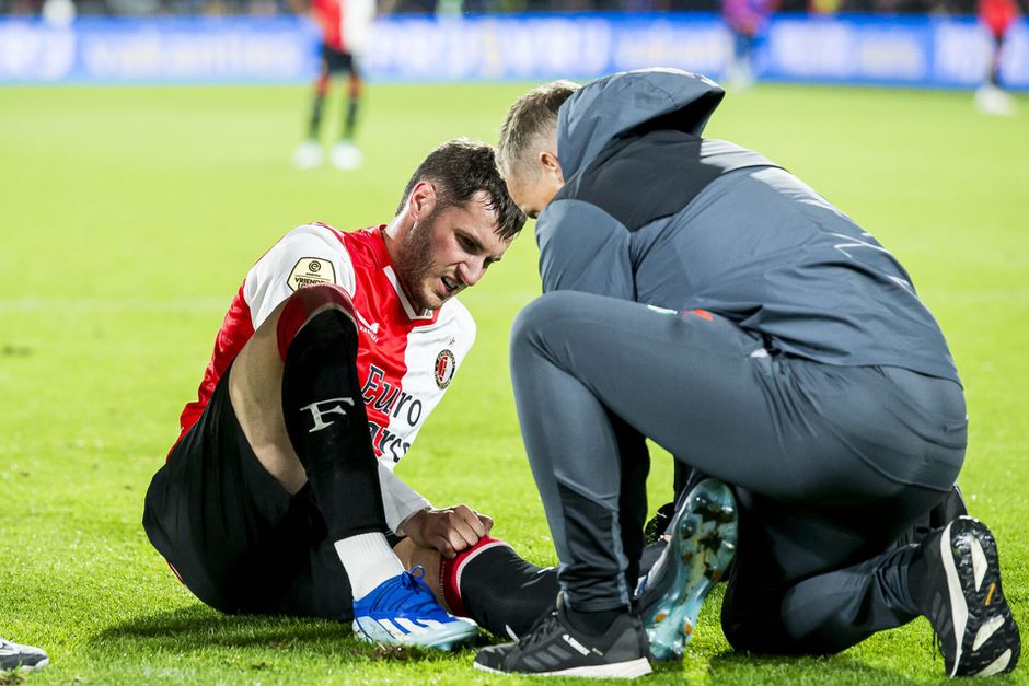 Arne Slot is 'blij' dat Santiago Giménez een schop kreeg: 'Beter dan iets verdraaien'