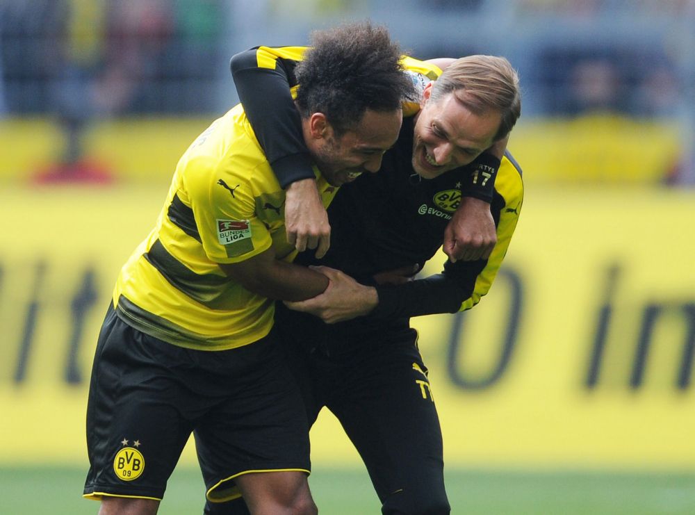 Dortmund pakt 3de plek, Huntelaar neemt afscheid met gelijkspel