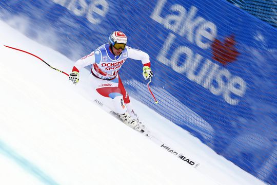 Check hoe skiër Feuz als snelste afdaalt in Lake Louise (video)
