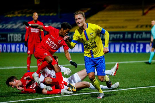 Cambuur scoort 7 (!) keer tegen nummer 2 Almere City