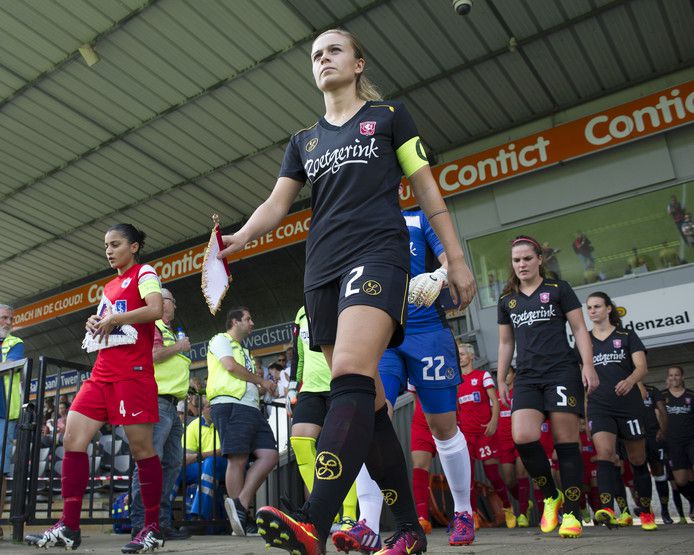 FC Twente Vrouwen haalt nieuwe keeper en verlengt met 6-tal