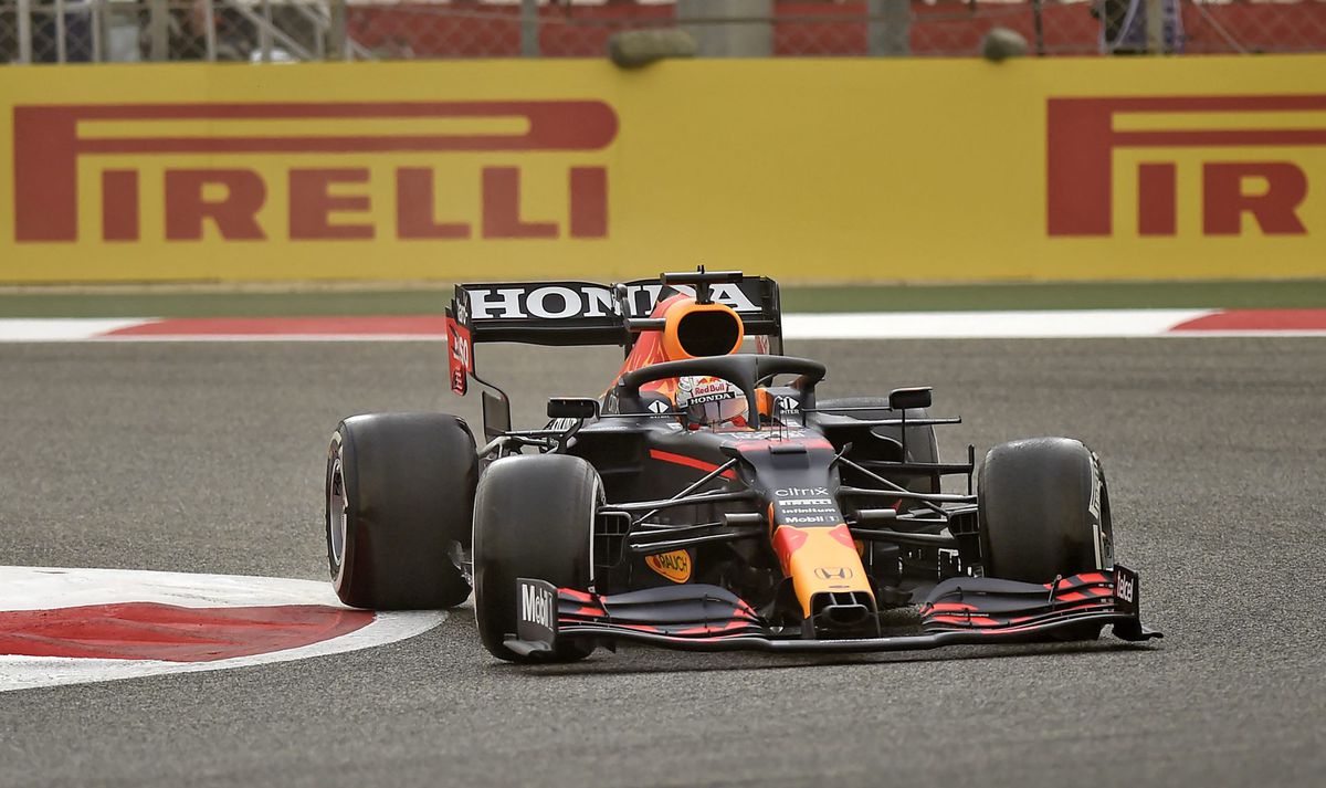Niemand sneller dan Max Verstappen op 1ste F1-testdag van het seizoen