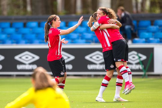 Voorbeschouwing play-offs vrouwenvoetbal: wie wordt kampioen?