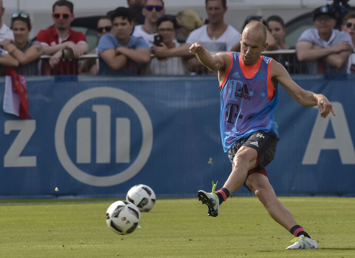 Robben toont zich helemaal de oude op trainingsveld Bayern (video)