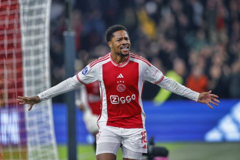 'Chuba Akpom keurde 25 verschillende appartementen af in Amsterdam'