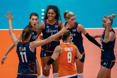 Volleybalsters winnen ook laatste oefenpotje met Duitsland, Celeste Plak keert terug