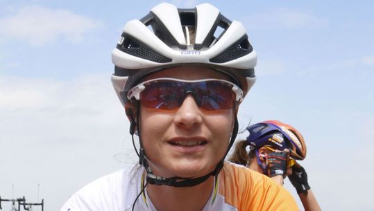 Marianne Vos nipt geklopt in eerste etappe Women's Tour