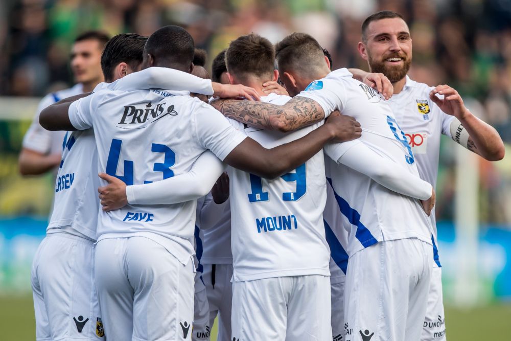 Weergaloze Mount en Linssen maken met Vitesse gehakt van ADO Den Haag