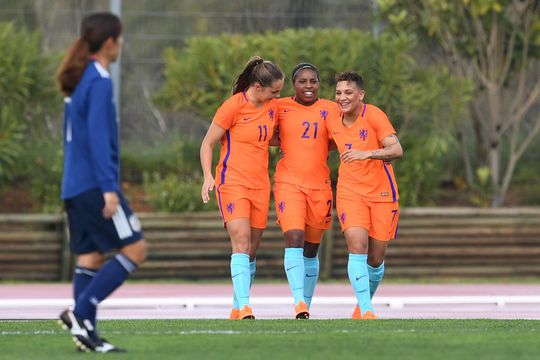 Oranjeleeuwinnen verpulveren WK-finalist Japan met 6-2 (video's)
