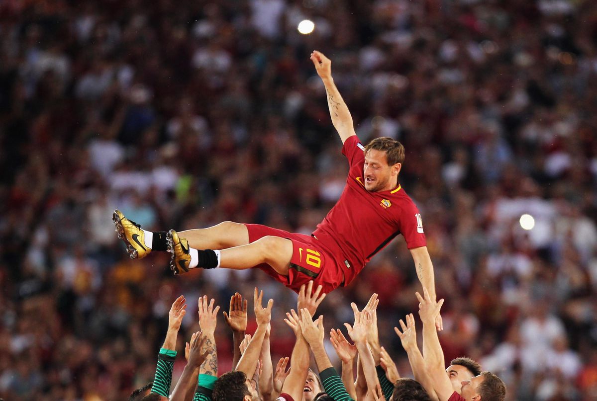 Totti krijgt mooie UEFA-prijs: 'Voor zijn loyaliteit aan AS Roma'