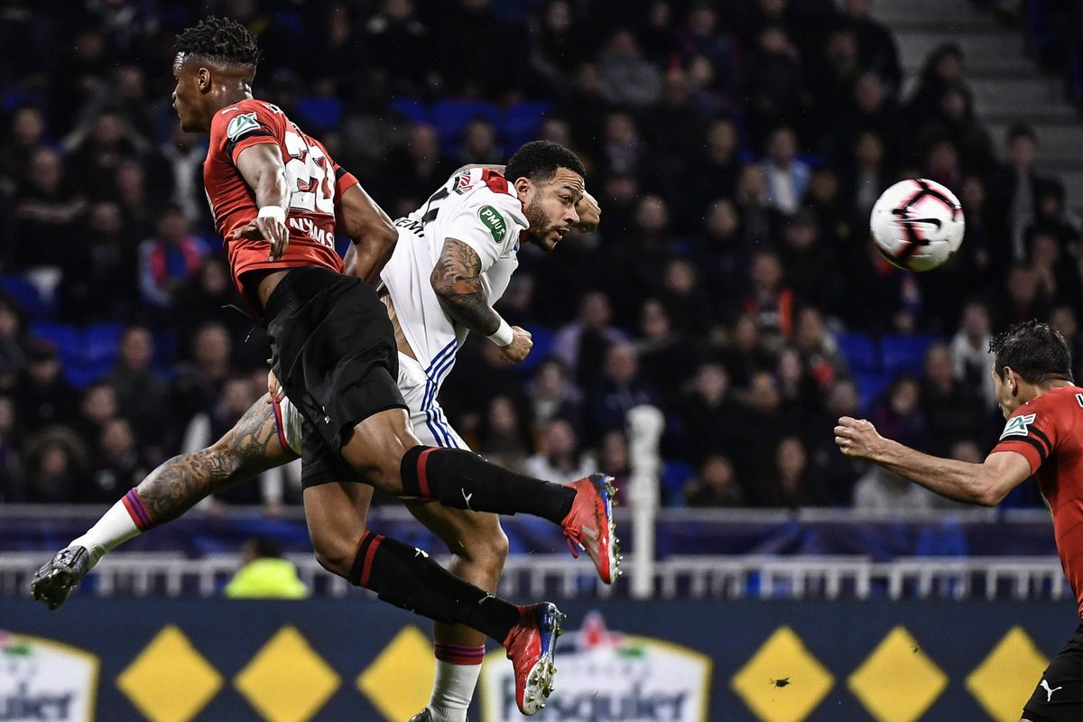 Rennes naar finale beker door onverwachte zege op het Lyon van Memphis