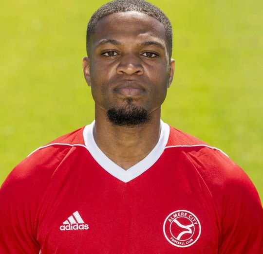 Heftig! Ex-jeugdspeler Ajax neergeschoten in Amsterdam, toestand kritiek