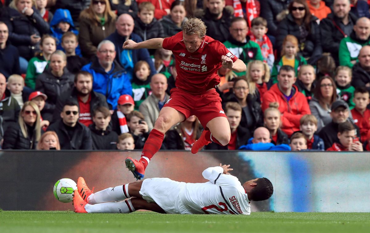 Kuyt keert terug op Anfield: 'Liverpool Legends' winnen van Milan (foto's)