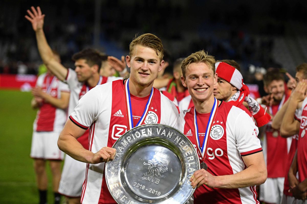 Deze eredivisieploegen feliciteerden Ajax met de 34ste landstitel